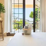 Color - South Paradise 6 Apartment